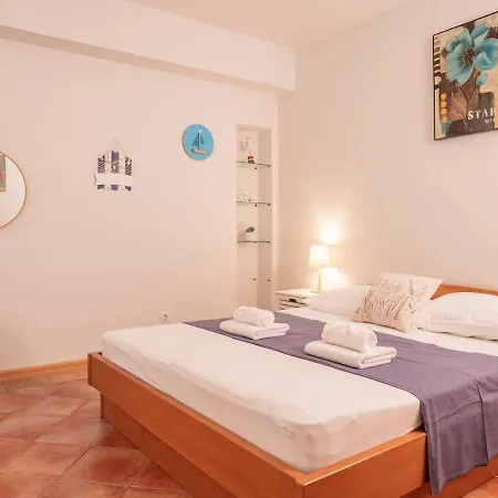Jaksa Apartment Hvar Town